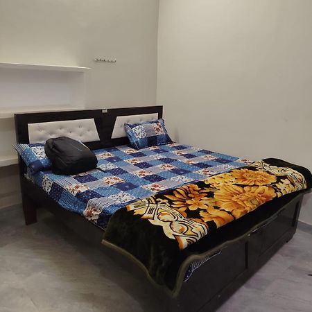 Rudra Prabha Guest House Ayodhya Eksteriør bilde
