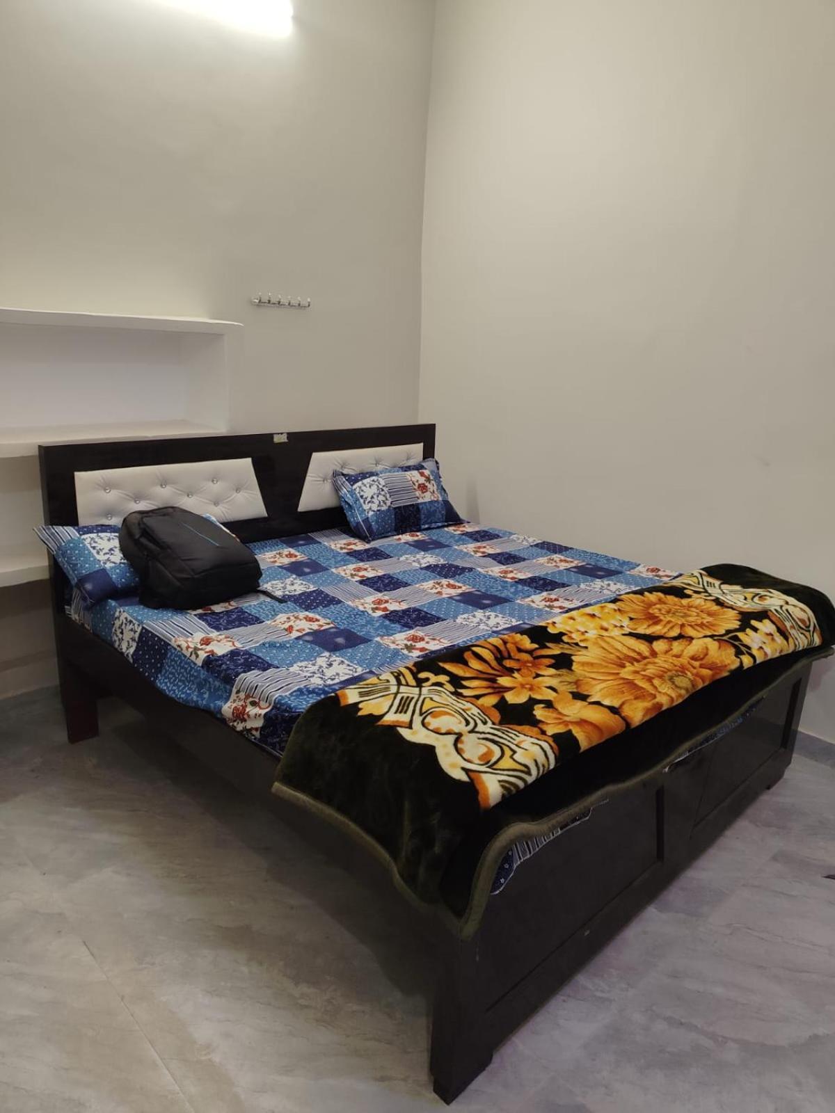 Rudra Prabha Guest House Ayodhya Eksteriør bilde